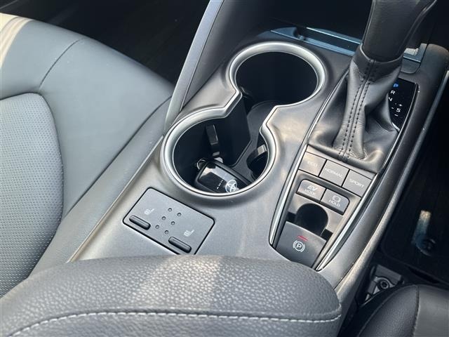 Toyota CAMRY 2021 8240899-3