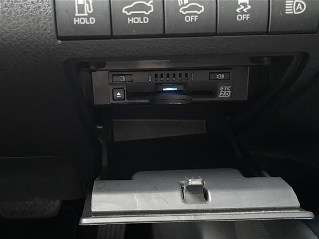 Toyota CAMRY 2019 8240908-1