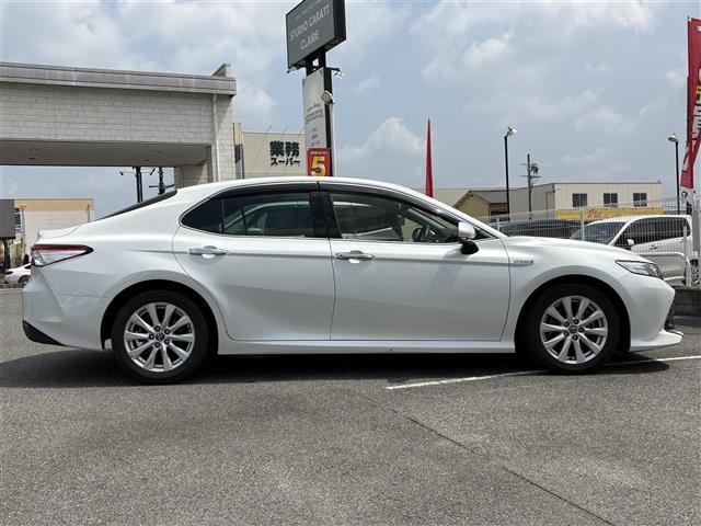 Toyota CAMRY 2017 8240909-3