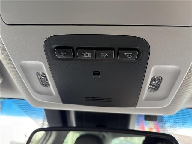 Toyota CAMRY 2017 8240909-4
