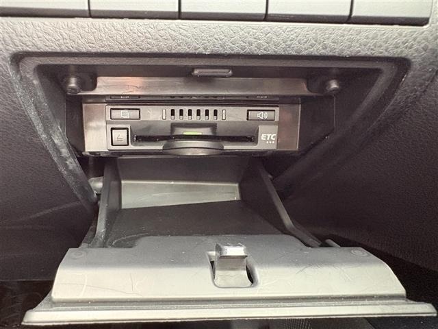 Toyota CAMRY 2017 8240909-6