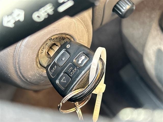 Toyota CENTURY 1999 8244369-3