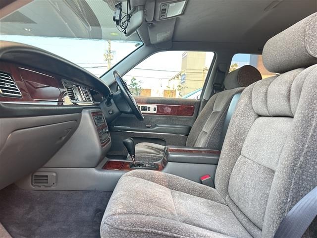 Toyota CENTURY 1999 8244369-4