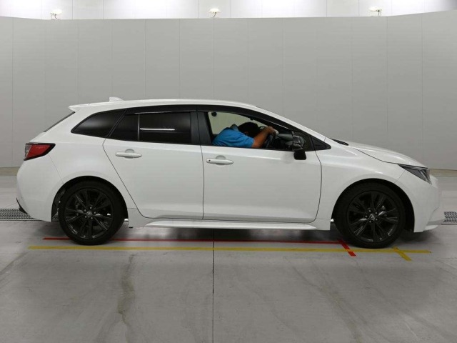 Toyota COROLLA TOURING 2021 8248144-3