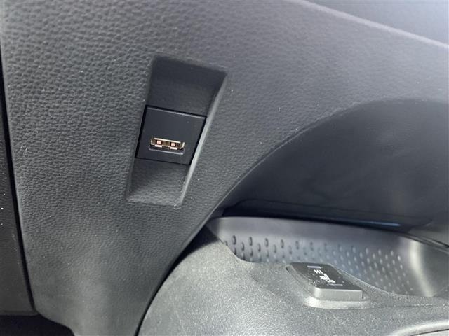 Toyota COROLLA TOURING 2022 8248192-19