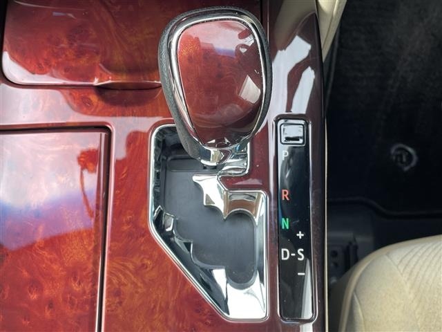 Toyota CROWN MAJESTA 2017 8244080-21