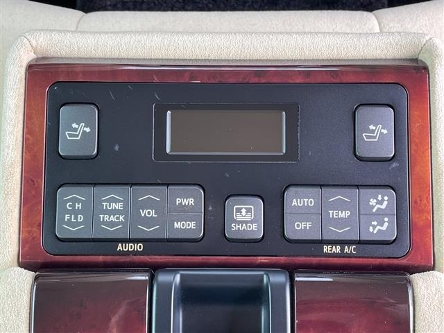 Toyota CROWN MAJESTA 2017 8244080-6