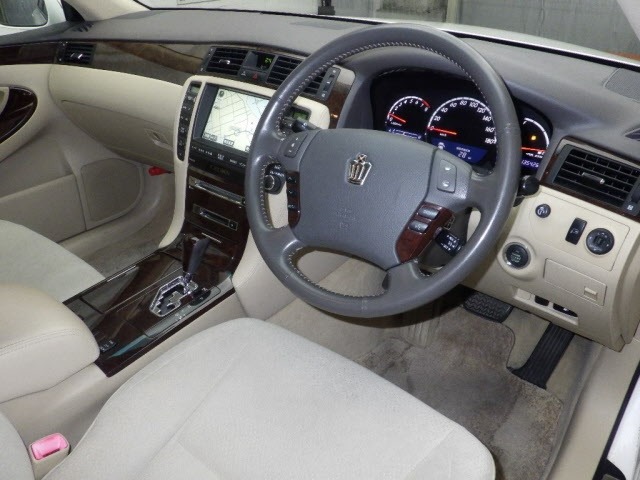 Toyota CROWN 2008 8243201-3