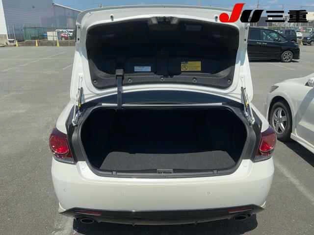 Toyota CROWN 2017 8243218-7
