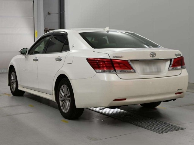Toyota CROWN 2016 8243219-6