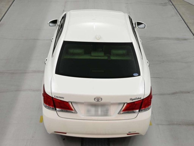 Toyota CROWN 2016 8243219-8