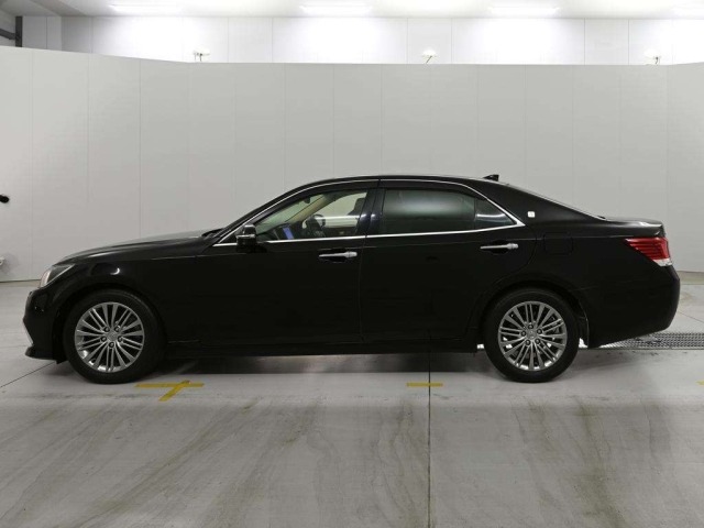 Toyota CROWN 2016 8243224-4