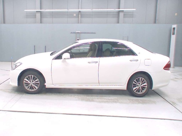 Toyota CROWN 2012 8243230-4