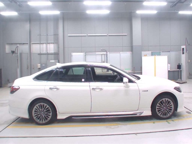Toyota CROWN 2020 8243231-3