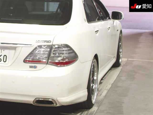 Toyota CROWN 2008 8243261-8