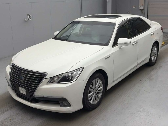 Toyota CROWN 2015 8243270-0