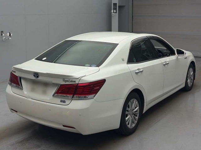 Toyota CROWN 2015 8243270-1