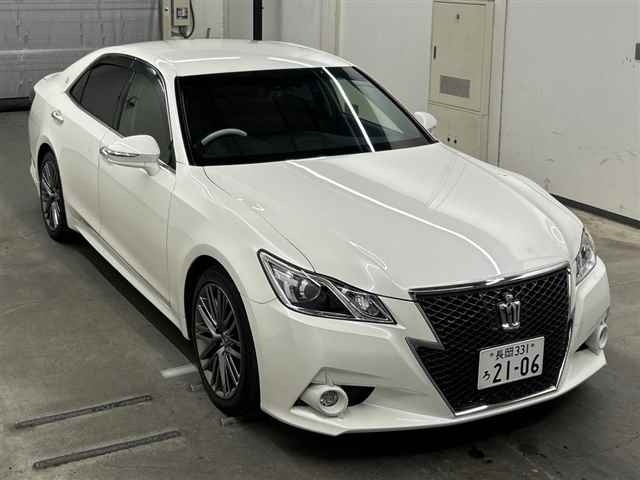 Toyota CROWN 2013 8243271-0
