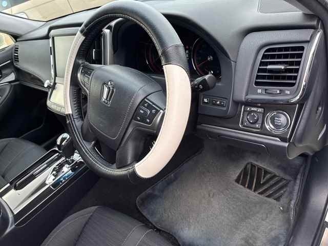 Toyota CROWN 2013 8243271-3