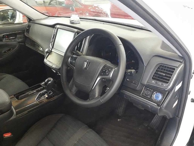Toyota CROWN 2015 8243295-9