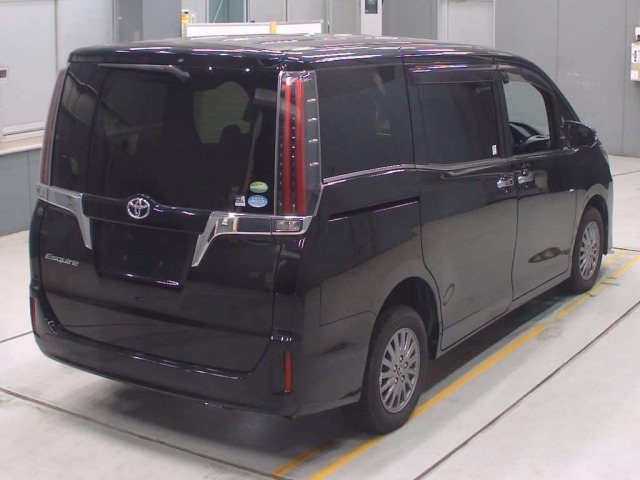 Toyota ESQUIRE 2018 8247688-1