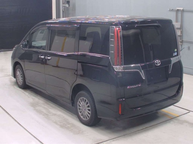 Toyota ESQUIRE 2018 8247688-6