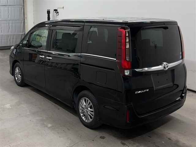 Toyota ESQUIRE 2015 8247691-1