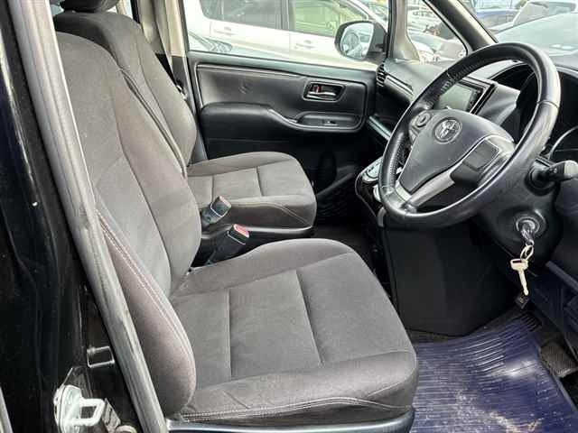 Toyota ESQUIRE 2015 8247691-7