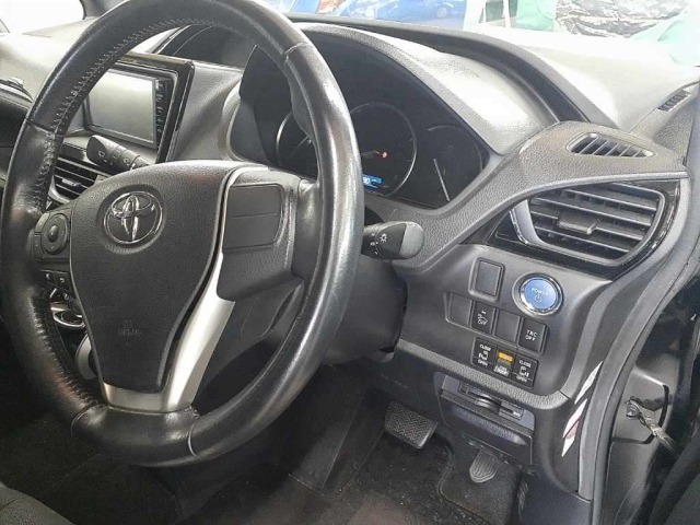 Toyota ESQUIRE 2015 8247693-9