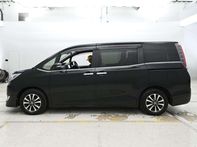 Toyota ESQUIRE 2017 8247694-4