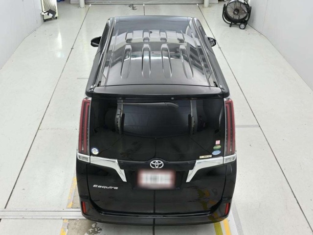 Toyota ESQUIRE 2017 8247694-8
