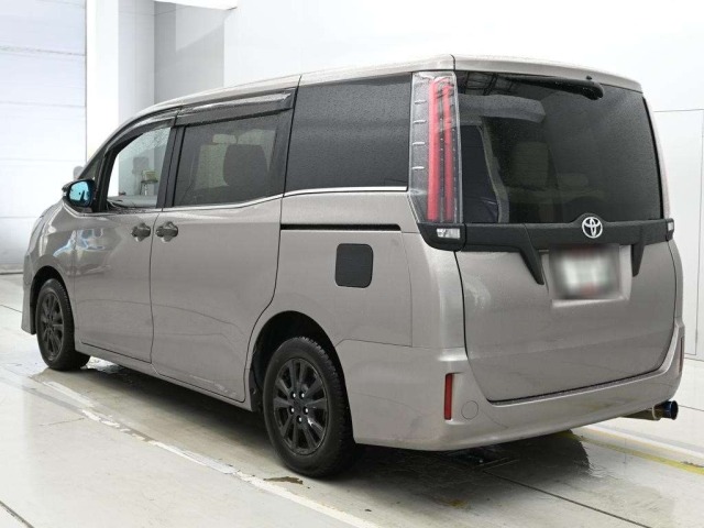 Toyota ESQUIRE 2018 8247695-6