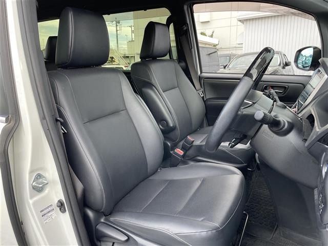 Toyota ESQUIRE 2019 8247740-8