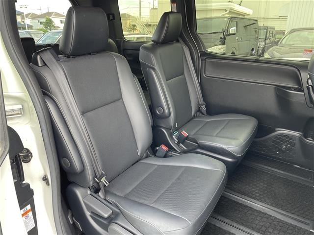 Toyota ESQUIRE 2019 8247740-9
