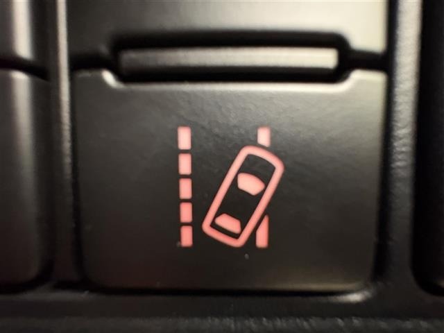 Toyota ESQUIRE 2019 8247768-9