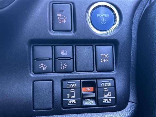 Toyota ESQUIRE 2017 8247769-20