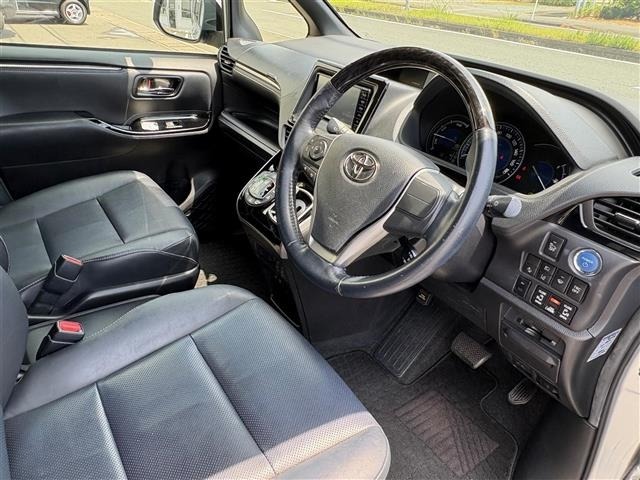 Toyota ESQUIRE 2018 8247770-12