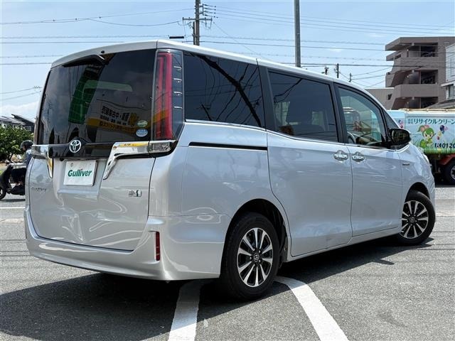 Toyota ESQUIRE 2018 8247770-18