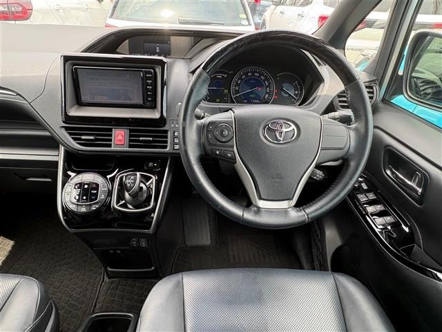 Toyota ESQUIRE 2018 8247770-20