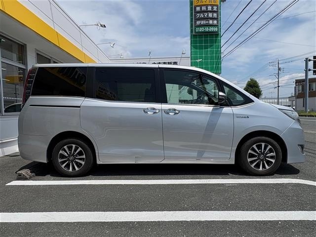 Toyota ESQUIRE 2018 8247770-21