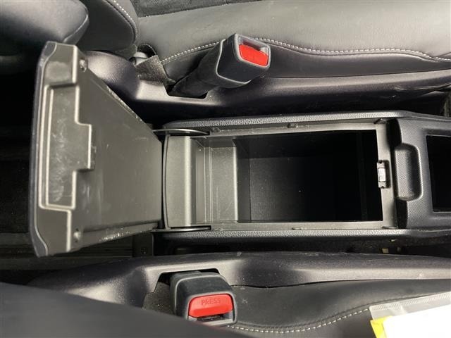 Toyota ESQUIRE 2019 8247771-6