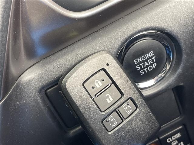 Toyota ESQUIRE 2019 8247771-8