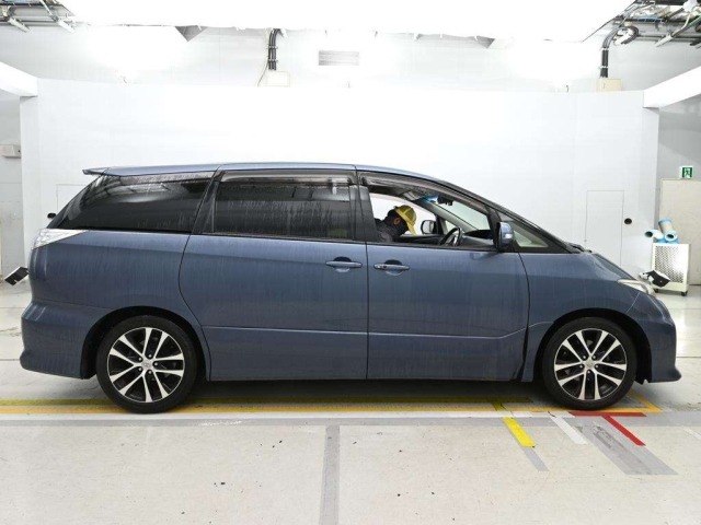 Toyota ESTIMA 2013 8247898-3