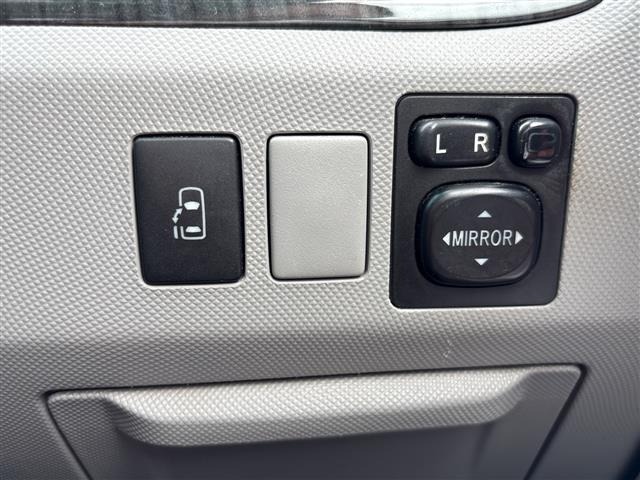 Toyota ESTIMA 2006 8247904-7
