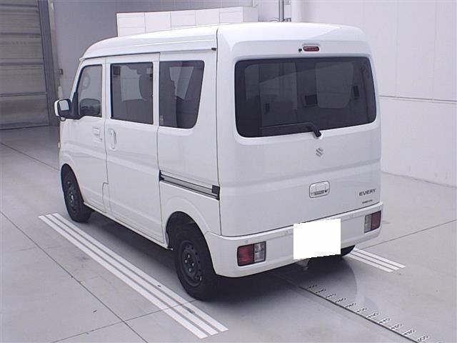 Suzuki EVERY 2026 8236887-1
