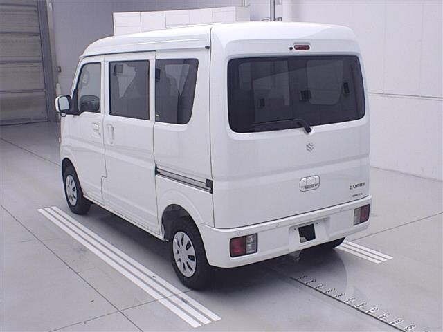 Suzuki EVERY 2025 8236888-1