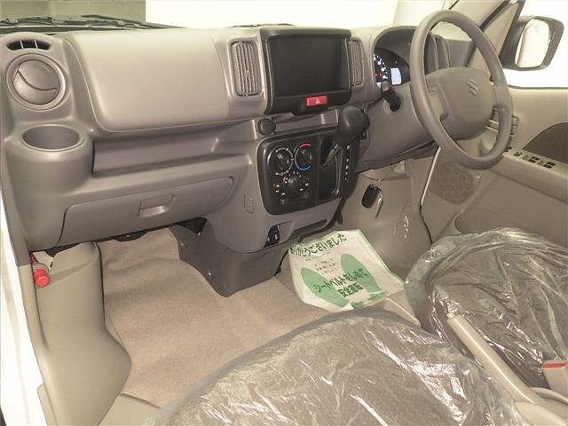 Suzuki EVERY 2025 8236888-4
