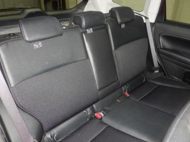 Subaru FORESTER 2017 8243184-8