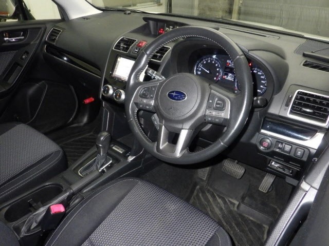 Subaru FORESTER 2018 8243185-3