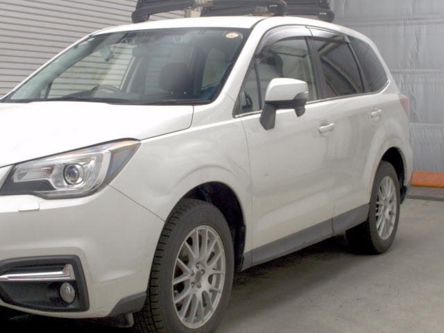 Subaru FORESTER 2018 8243185-4